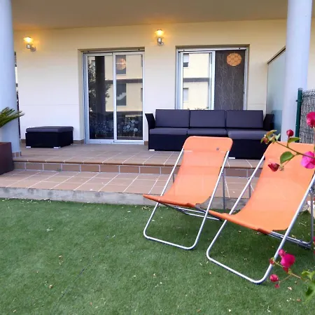 Apartment Piso Moderno Con Terraza, Jardin, Piscina Y Wifi, A 400m De La Playa En - Es-228-137 Llanca