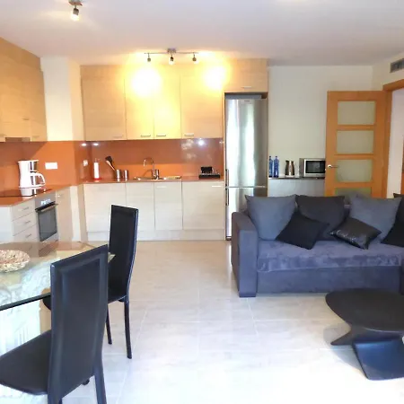 Piso Moderno Con Terraza, Jardin, Piscina Y Wifi, A 400m De La Playa En - Es-228-137 Apartment