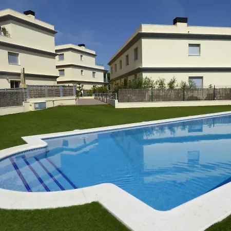 Piso Moderno Con Terraza, Jardin, Piscina Y Wifi, A 400m De La Playa En - Es-228-137 Apartment *